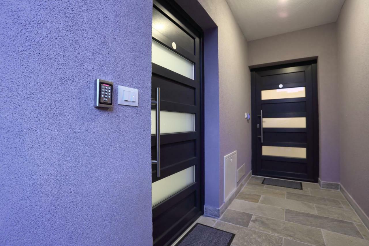 Apartments Bonvenon2풀라 외부 사진